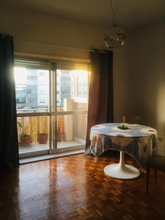 26/3 Casa Da Musica Apartment Porto Luaran gambar